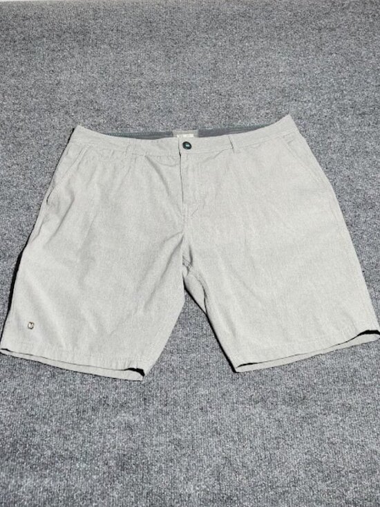 Linksoul Other - Linksoul Men's Golf Shorts in size 34